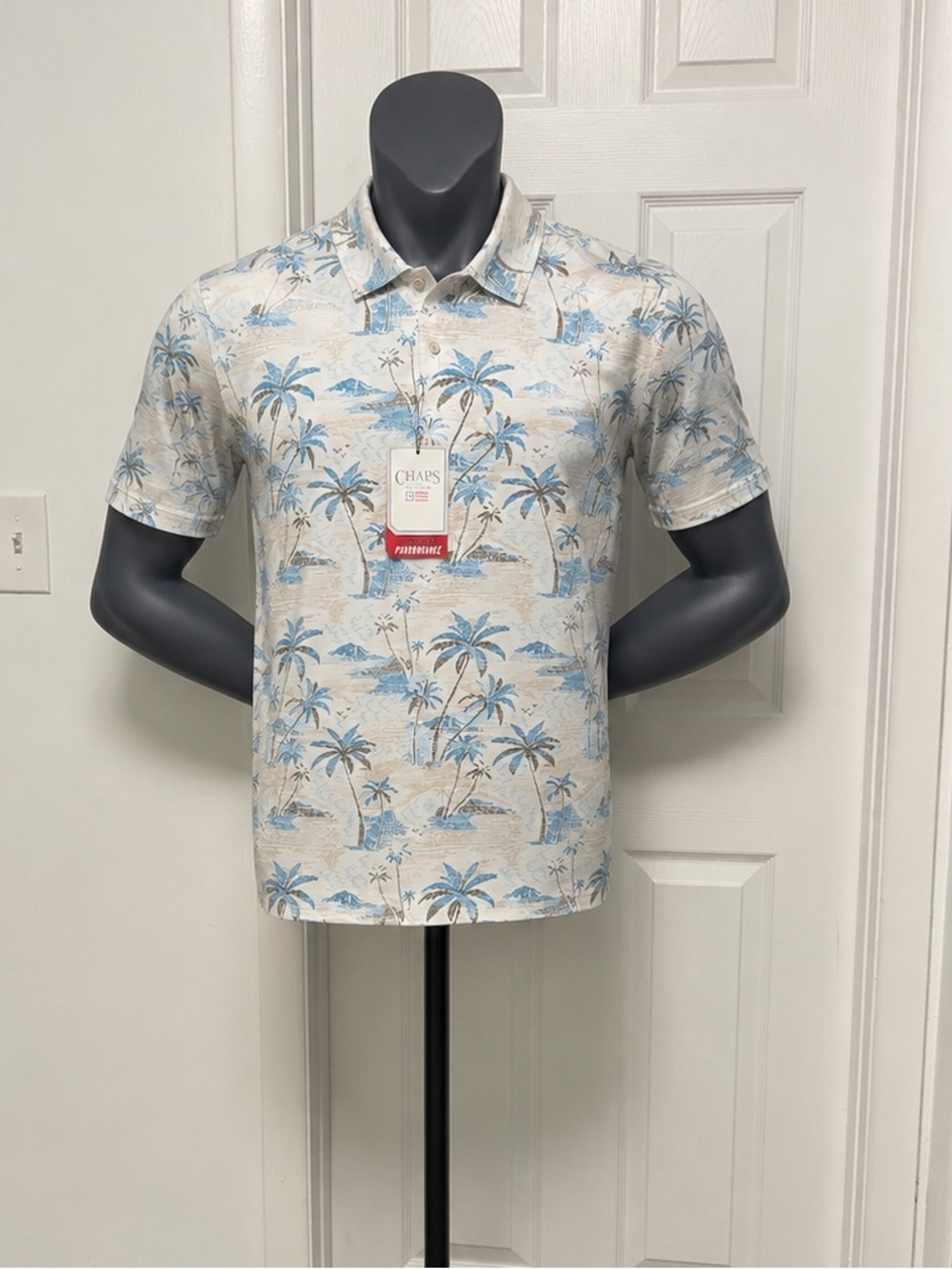 Chaps Men’s Cream Polo with Blue Palm